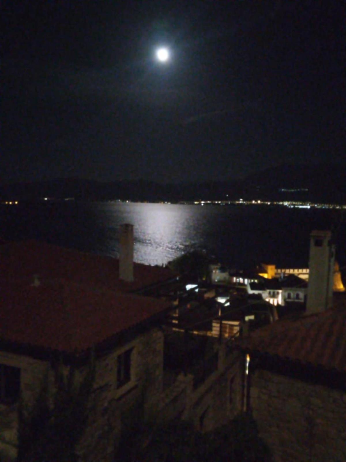 Stone Clock'S House Lägenhet Nafpaktos Exteriör bild